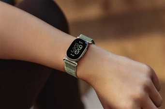 دستبند سلامتی Google Fitbit Edge با نمایشگر رنگی، GPS داخلی و حسگرهای پایش سلامت